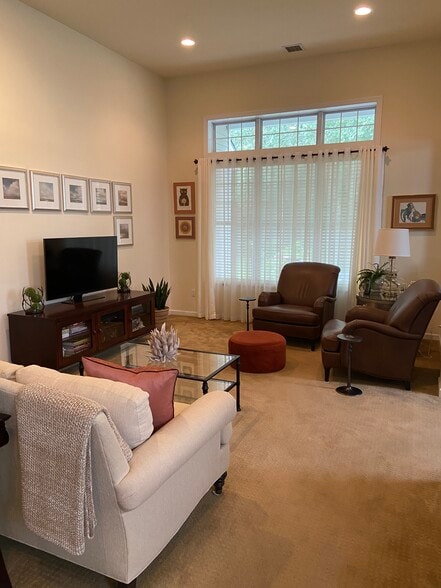 Family Room - 228 Sonata Ct