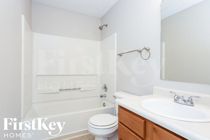 Building Photo - 10377 Waverly Dr