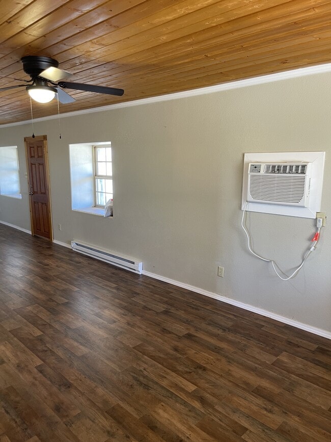 Building Photo - 361 S 2nd St