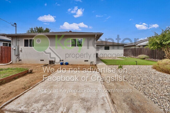 Building Photo - 10364 Newton Way