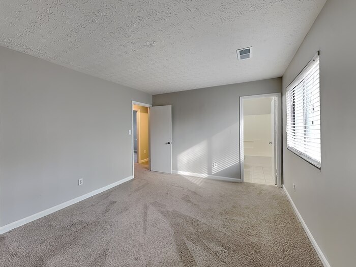 Building Photo - 5127 Galbraith Cir