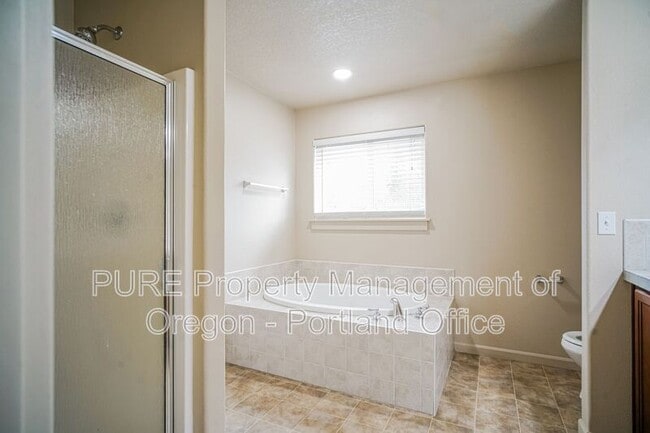 Building Photo - 18624 Van Fleet Ave