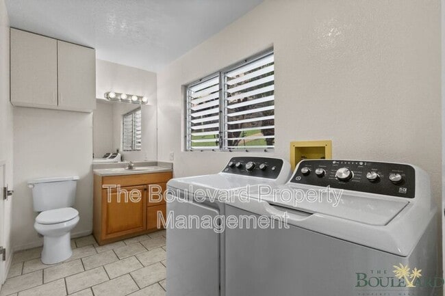 Building Photo - 98-1379-1379 Koaheahe Pl