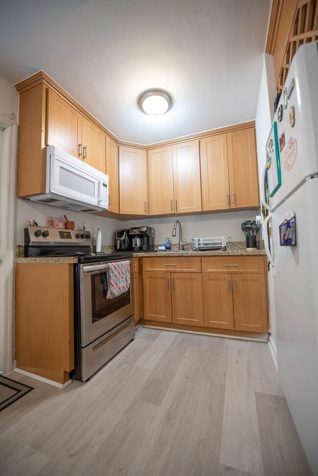 Interior Photo - Imperial Apartments