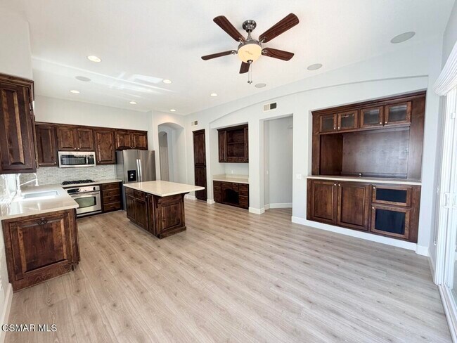 Building Photo - 4370 Camino De La Rosa
