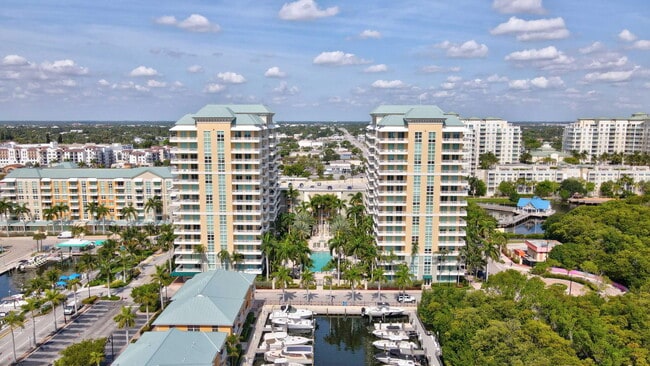 Building Photo - 625 Casa Loma Blvd