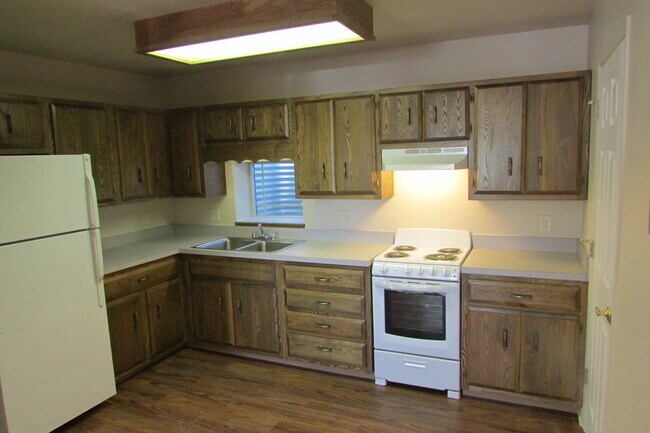 Kitchen area - 2234 Lamplighter Ln