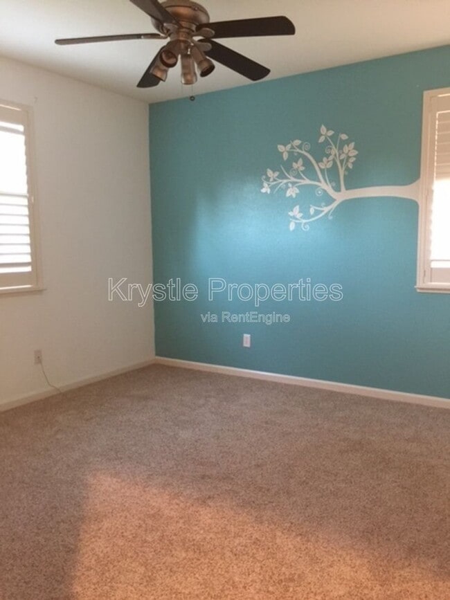 Building Photo - 510 Pyramid Ct