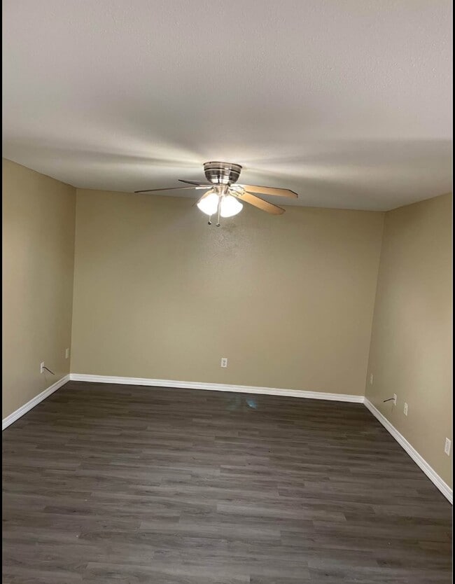 Building Photo - 15533 Quail Creek Cove