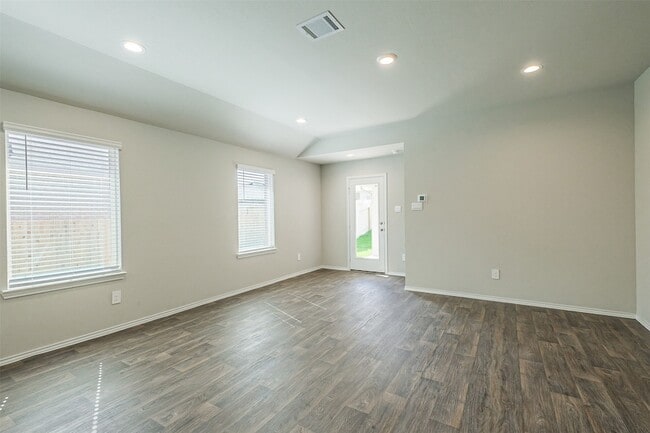 Building Photo - 14668 Blackbrush Mnr