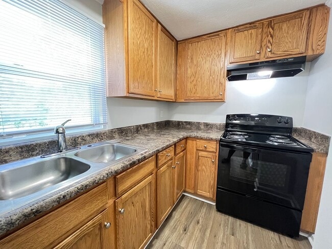 Building Photo - Great Experiences Are Just Around The Corner.