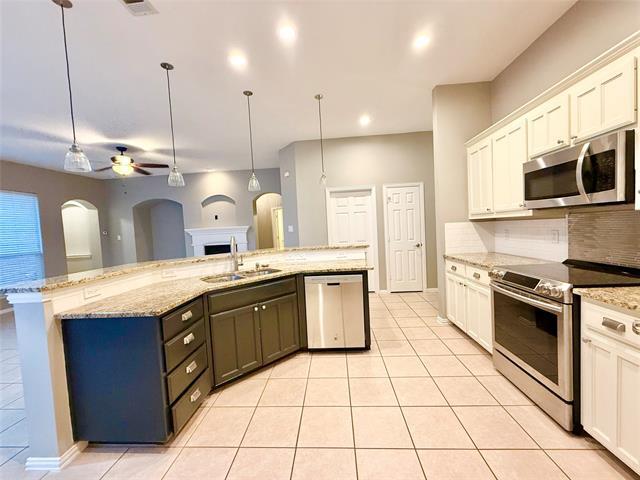 Building Photo - 2916 Red Wolf Dr