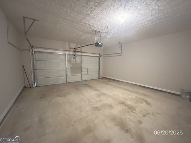 Building Photo - 1419 Wilshire Way