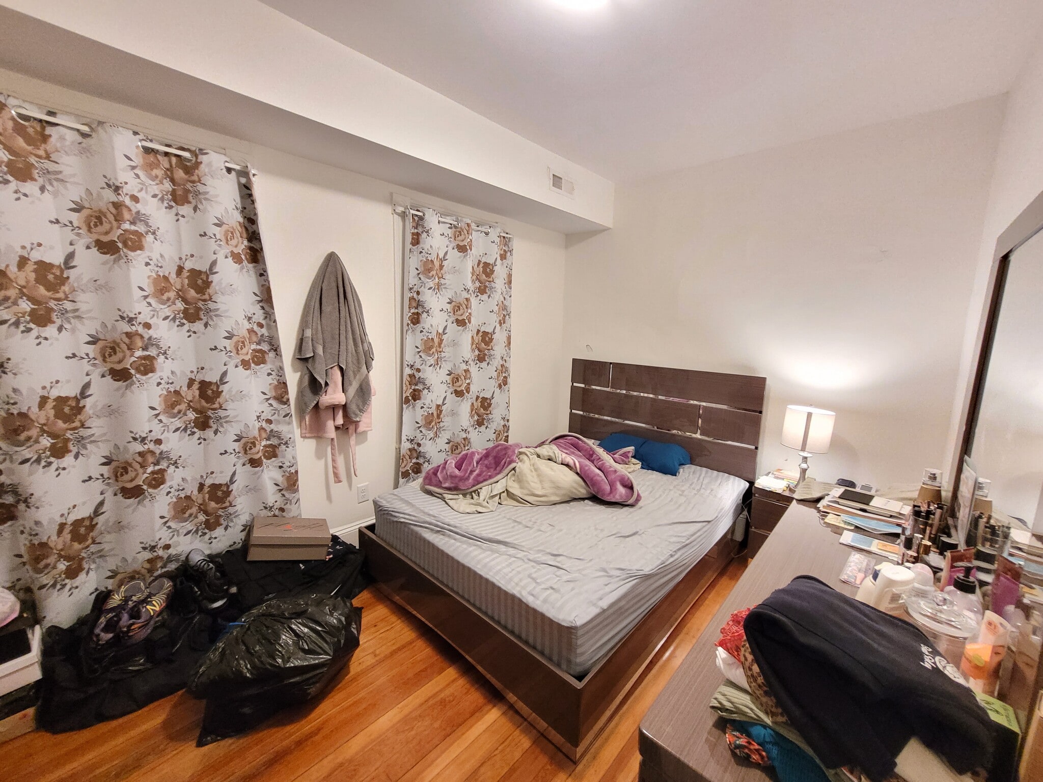 Building Photo - 74 Myrtle St