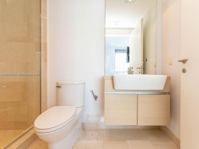 Building Photo - 200 Biscayne Blvd Way