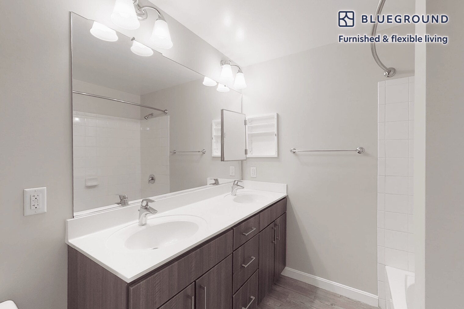 Building Photo - 40 Riverpath Dr