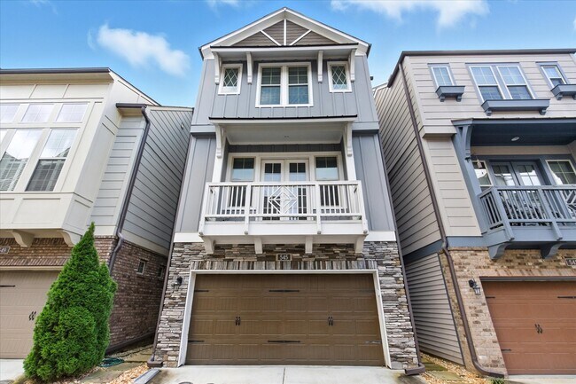 Building Photo - 545 Mirrormont Dr