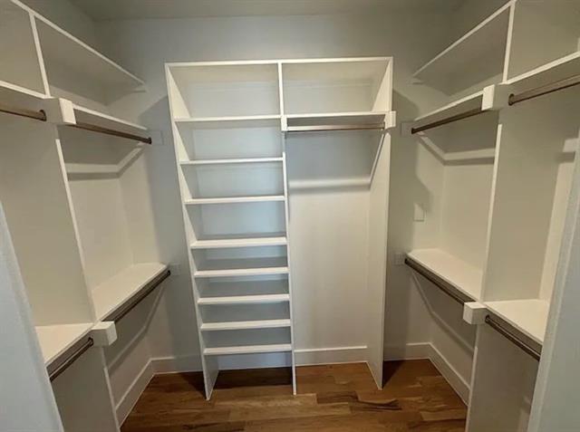 Building Photo - 5800 Goodwin Ave