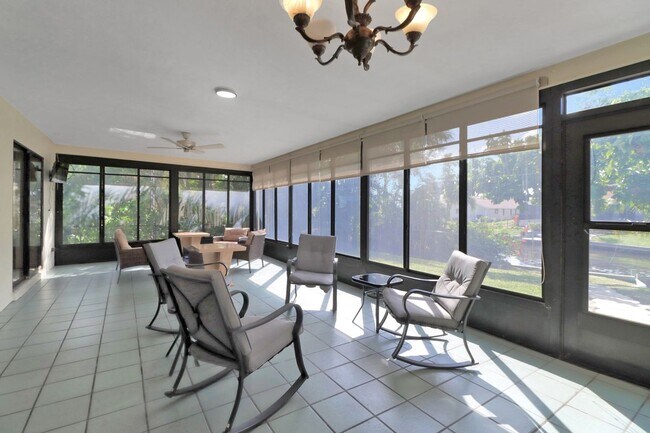 Building Photo - 4800 SW 12th Pl