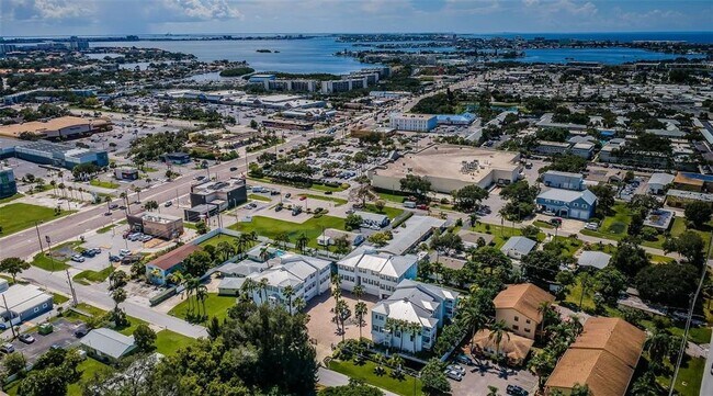 Building Photo - 7004 Grevilla Ave S