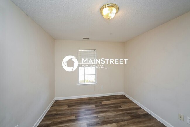 Building Photo - 4 Bedroom Pet-Friendly Home in OLIVE BRANCH, MS with Main Street Renewal