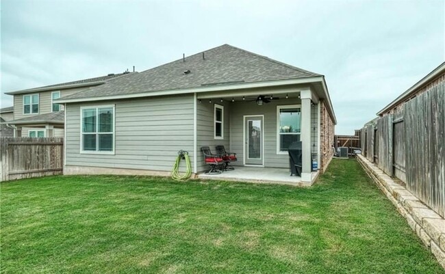 Building Photo - 109 Muenster Dr