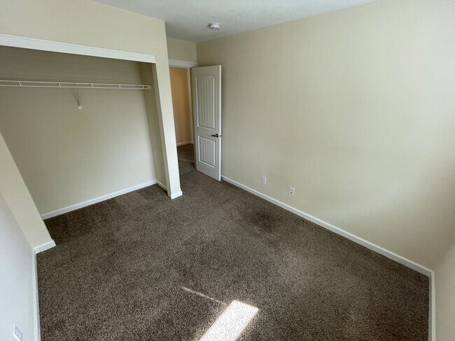 Building Photo - 419