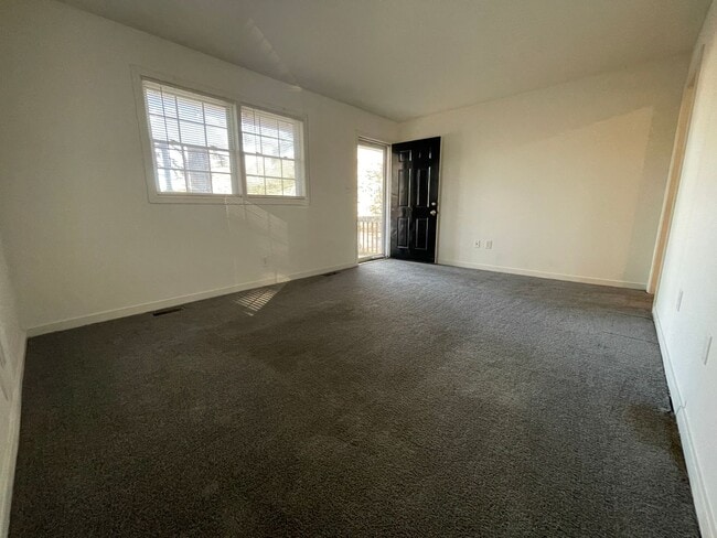 Building Photo - Adorable Rancher Style Home