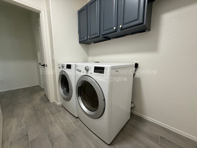 Building Photo - 20858 N 90th Ave