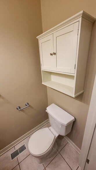 Building Photo - 2158 Kenyon St. N.E.