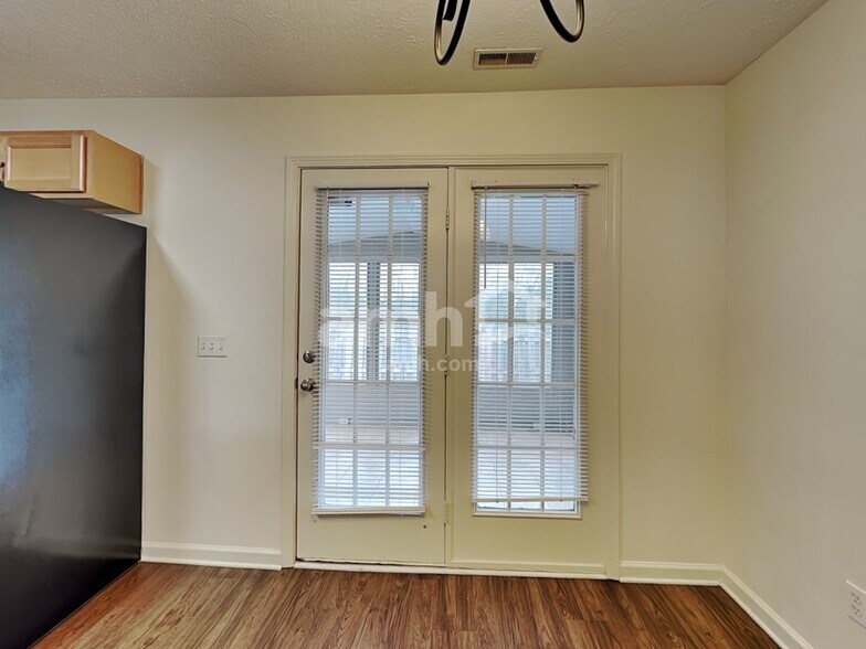 Building Photo - 3521 Chandler Cove Way