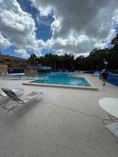 Building Photo - 15535 Miami Lakeway N