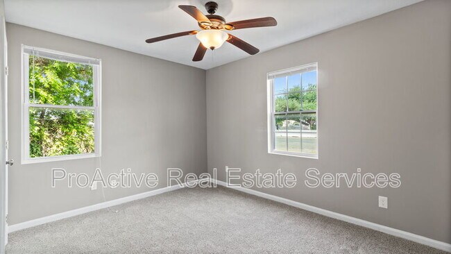 Building Photo - 1451 W Ocean View Ave