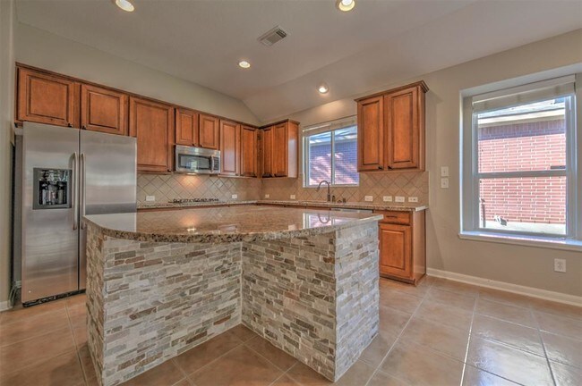 Building Photo - 17106 Tupelo Garden Cir