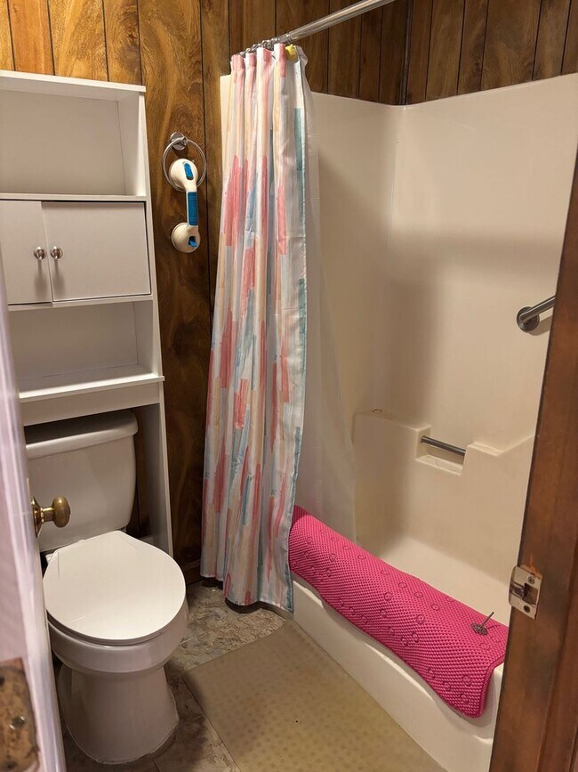 Building Photo - 1448