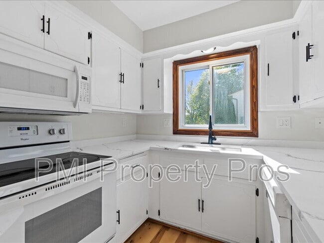 Building Photo - 8148 S 88th St