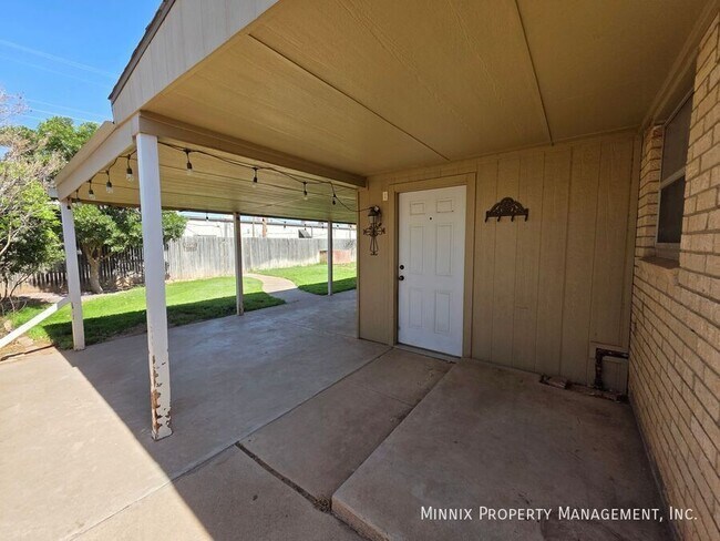 Building Photo - 3216 Camarie Ave