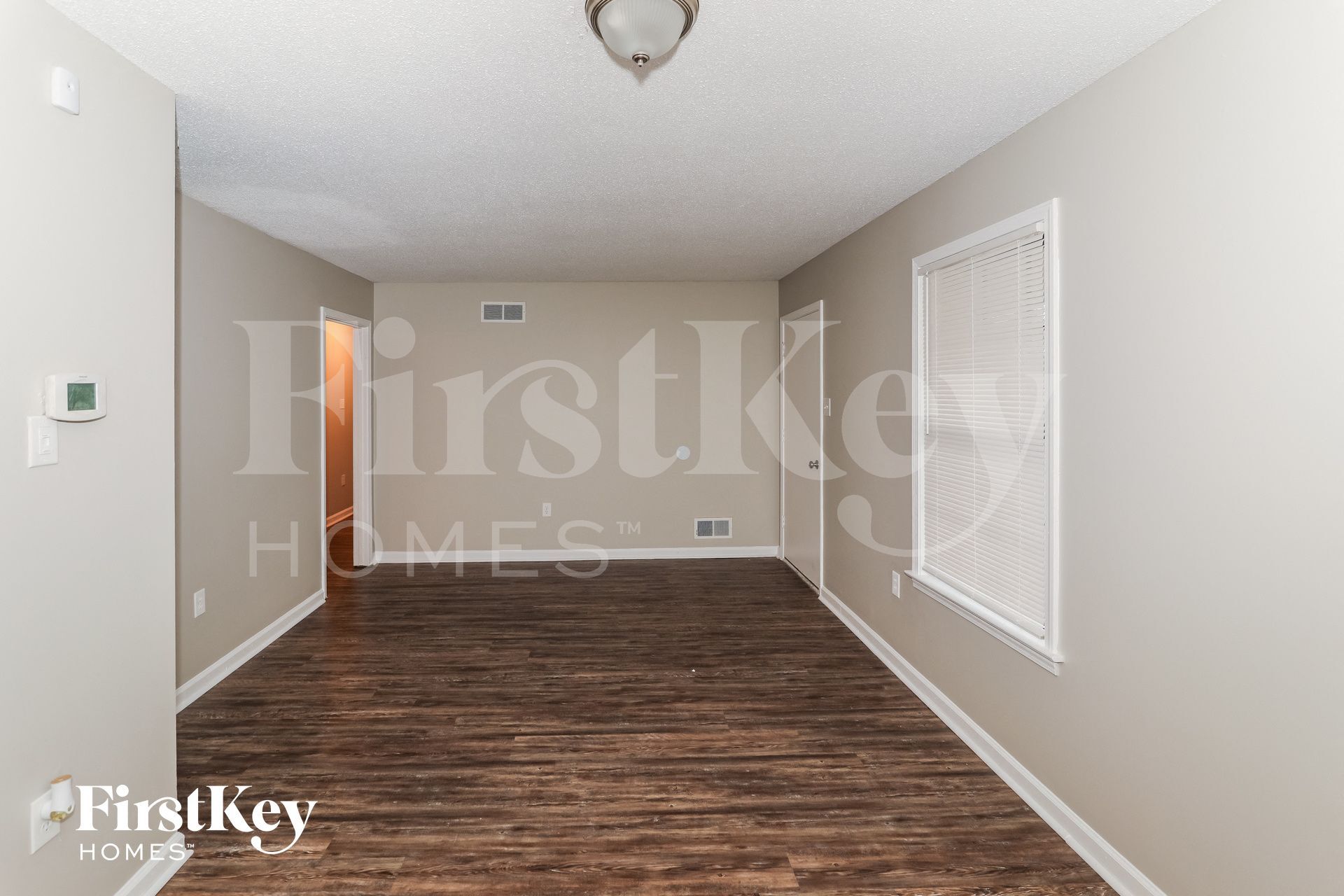 Building Photo - 6901 Aspenhill Dr