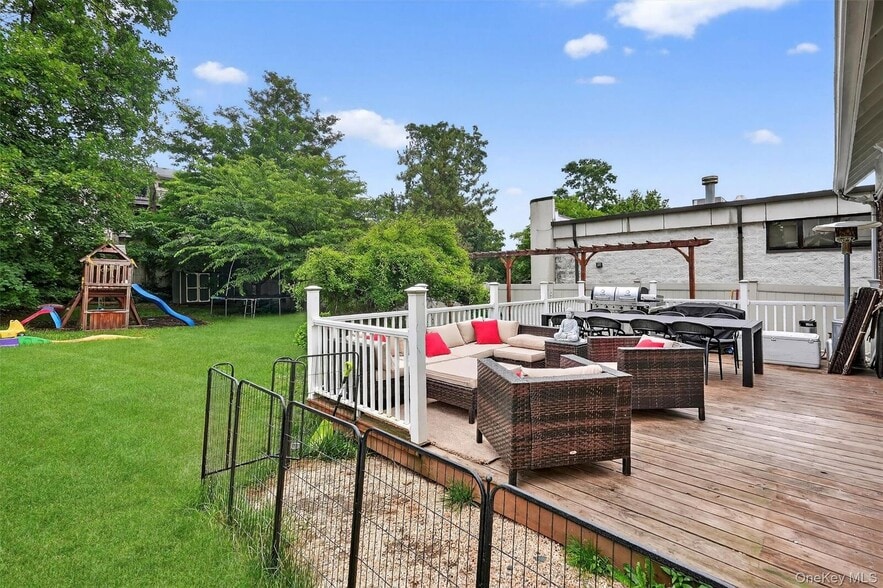 Building Photo - 260 High Ave