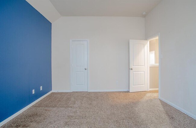 Building Photo - 2700 Auburn Chestnut Ln