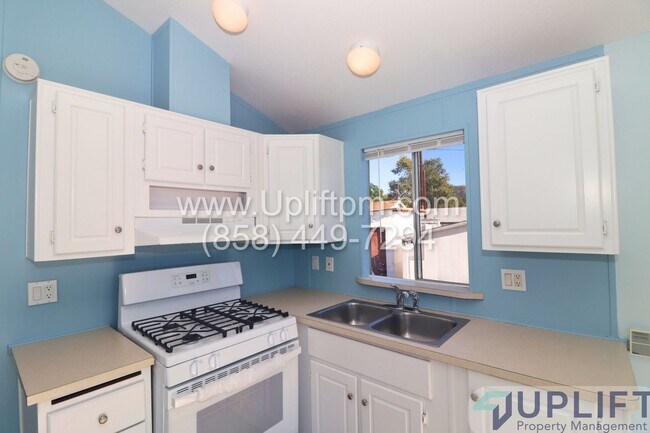 Building Photo - 55+ Community 1 bedroom in Canyon Ridge Estates