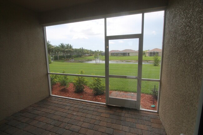 Building Photo - **NEW PHOTOS COMING SOON*** REFLECTION LAK...