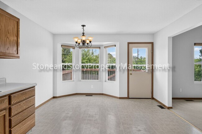 Building Photo - 6926 SW 17th St