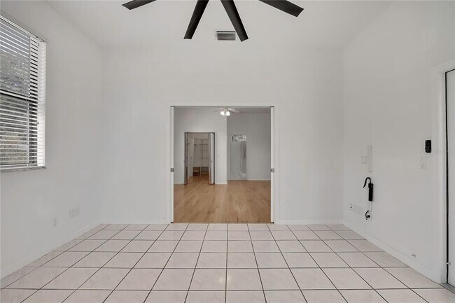 Building Photo - 18401 N 30th St