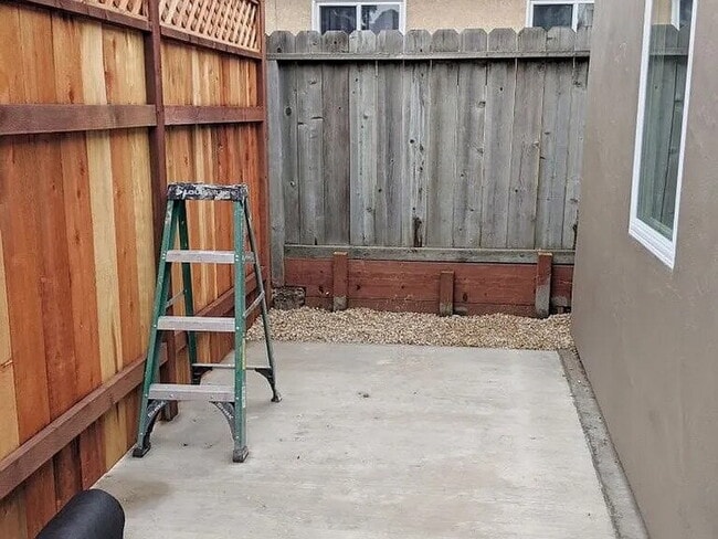 Building Photo - A one-bedroom home