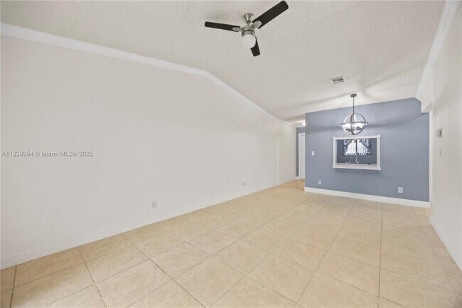 Building Photo - 164 NW 60th Ave