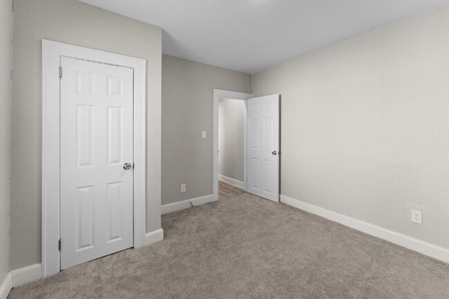 Building Photo - 254 Pocahontas Pl