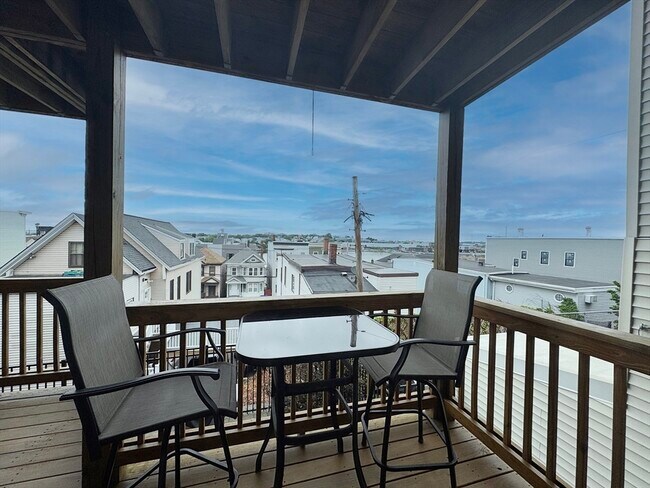 Building Photo - 214-216 E Eagle St