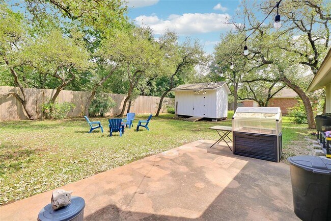 Building Photo - 13201 Fawn Valley Dr