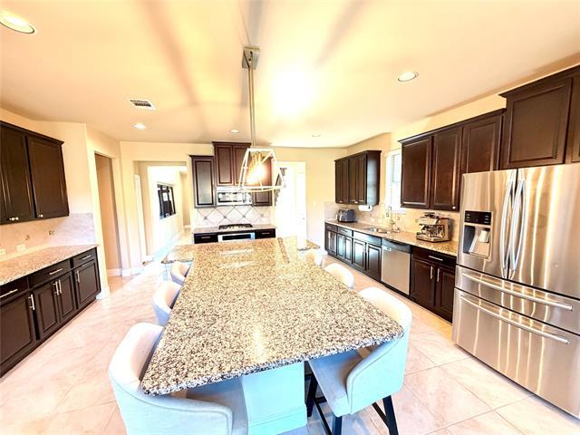 Building Photo - 2403 Rosemary Ln